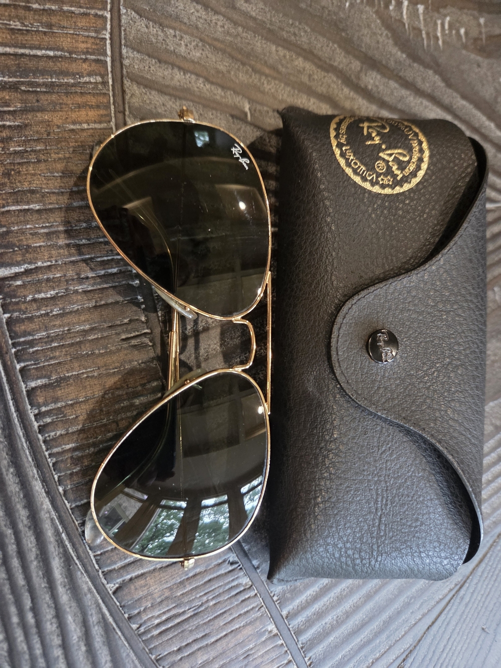 RR 3025 Ray-Ban Gold Aviator Sunglasses with Dark Green Lenses - EXCELLENT